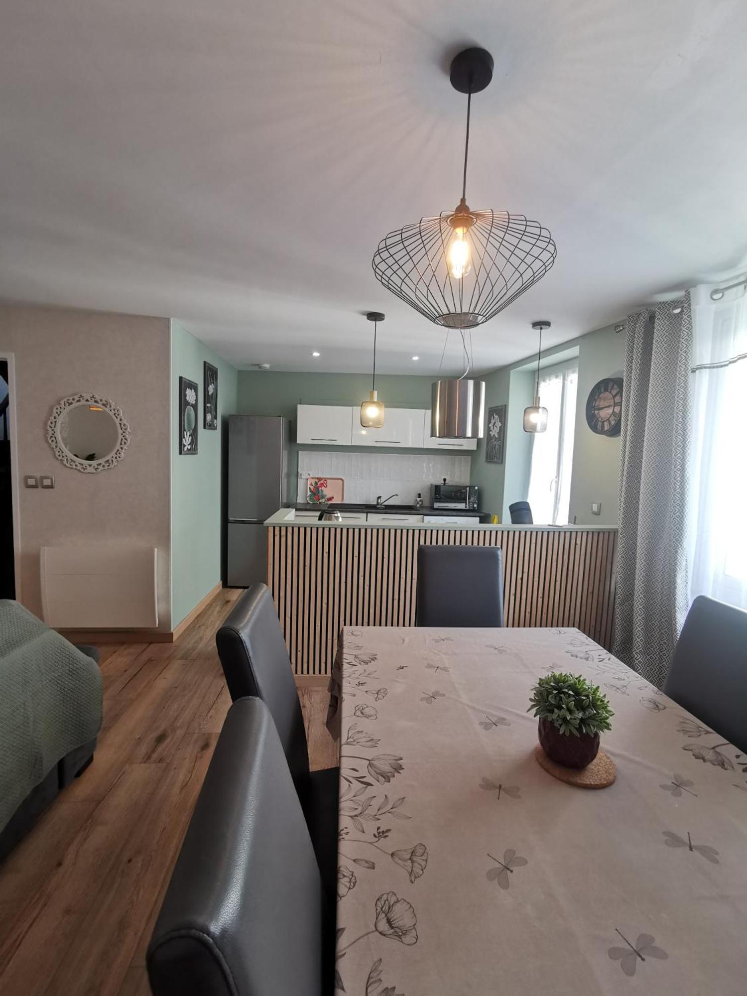 Maisondeville_Le_Cent_Un Angoulême Exteriör bild